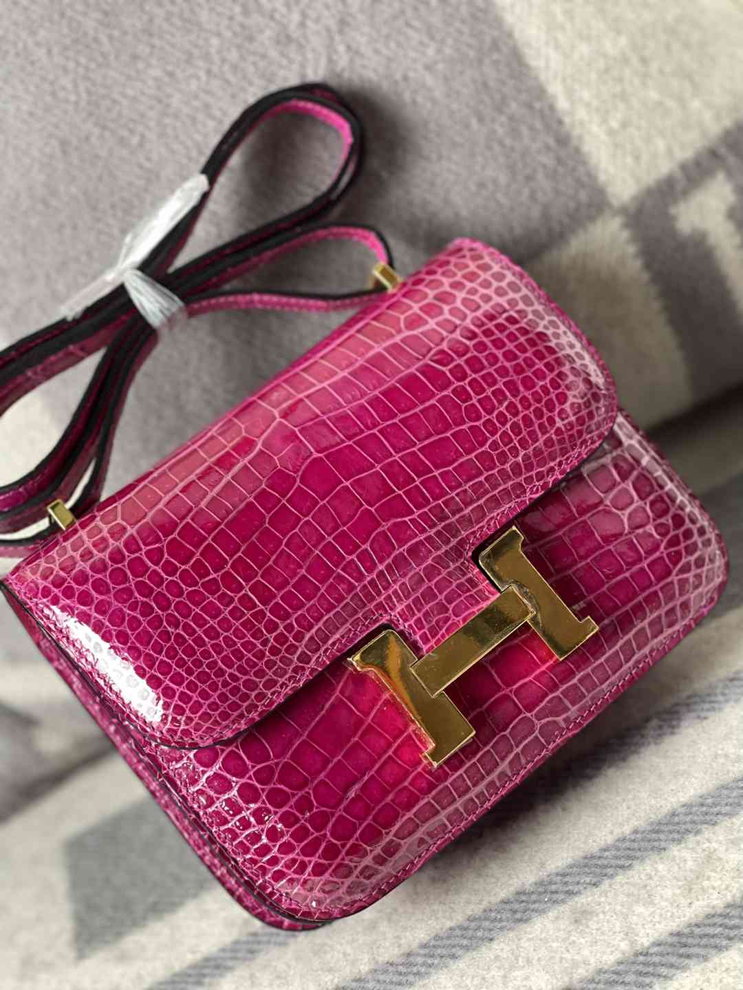 Hermes Constance 19 shiny Niloticus Crocodile J5 Rose scheherazade GHW
